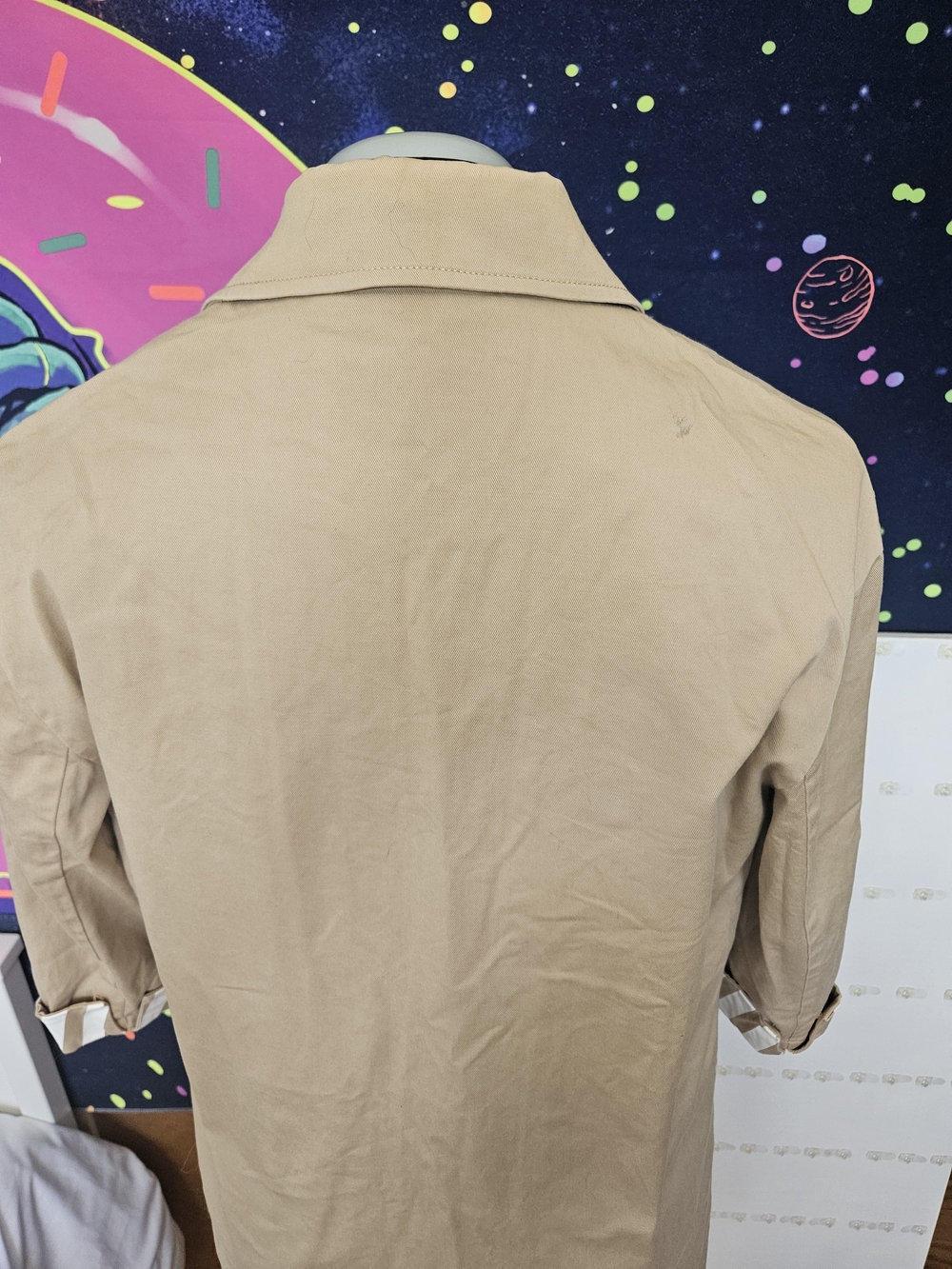 Beige Unisex Trench Coat with Patch Detail - Picture 7 of 11